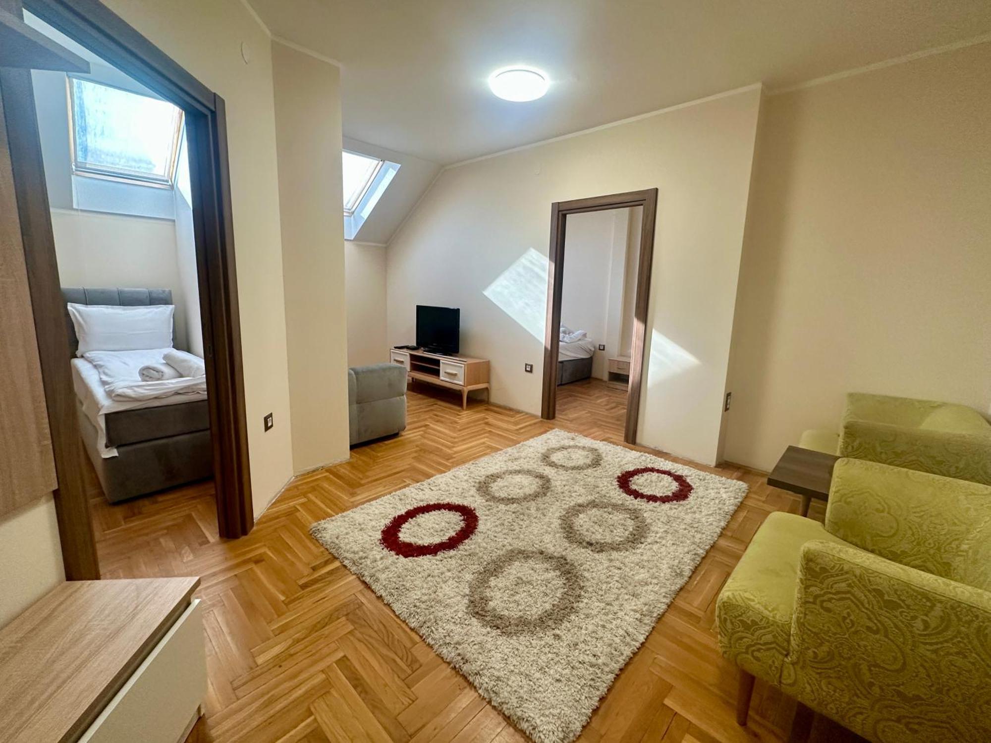 Agape Villa Apartments Novi Sad Exterior foto
